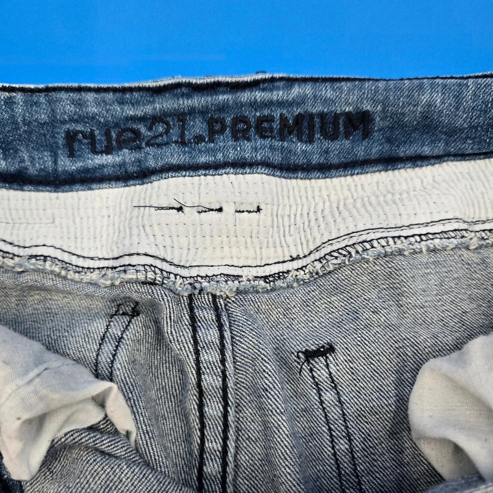 Rue21 Premium Mens 28x30 Skinny Supreme Flex Moto‎ Distressed Side Stripe Jeans